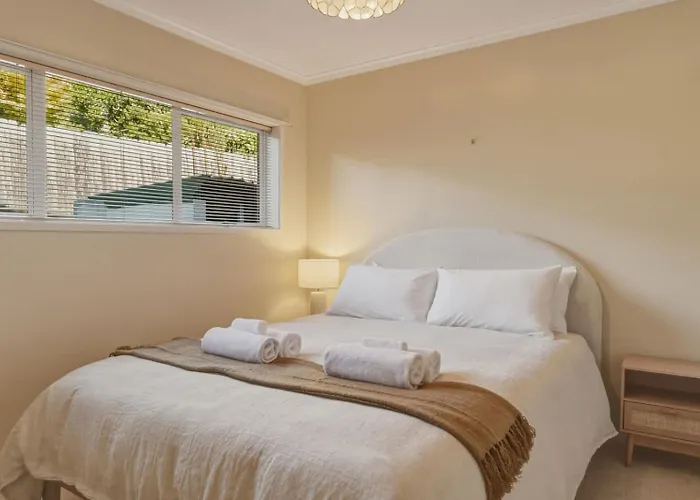 Okawa Bay Waterfront - Absolute Lakefront With Jetty 10min From Hells Gate * Rotorua