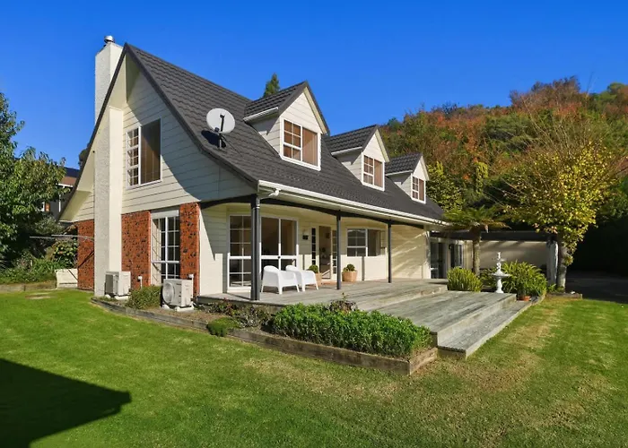 Vakantiehuis Okawa Bay Waterfront - Absolute Lakefront With Jetty 10min From Hells Gate