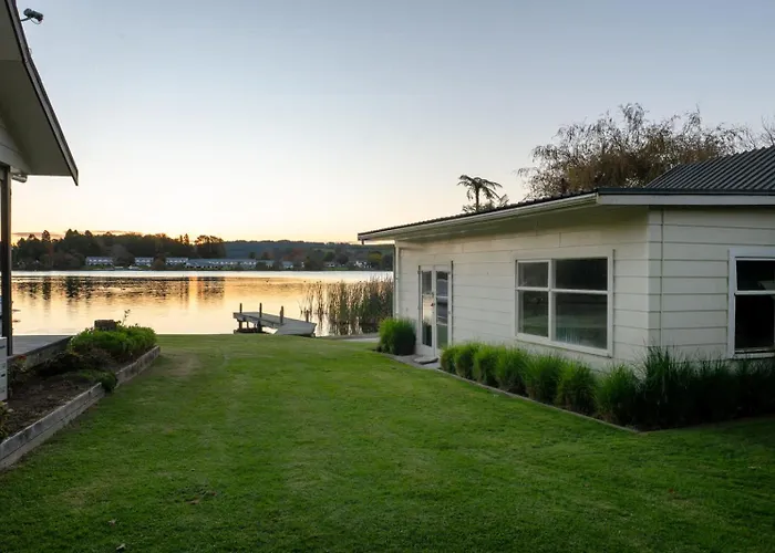 Okawa Bay Waterfront - Absolute Lakefront With Jetty 10min From Hells Gate *