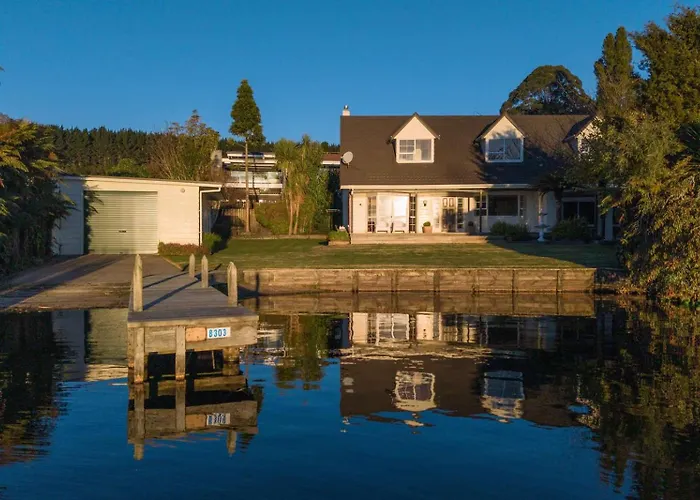 Okawa Bay Waterfront - Absolute Lakefront With Jetty 10min From Hells Gate Vakantiehuis *